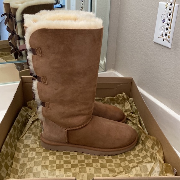 UGG Tall Boots with Bailey Bow - Picture 7 of 7
